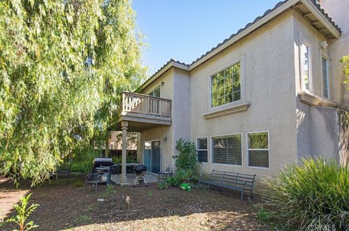 32488 Guevara Dr, Temecula CA  92592-2802 exterior