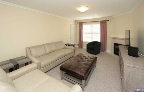 1256 Garrison Ct, Mahwah NJ  07430-3236 exterior