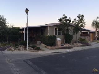 3608 Suncrest Ln, Bakersfield, CA 93313-2610