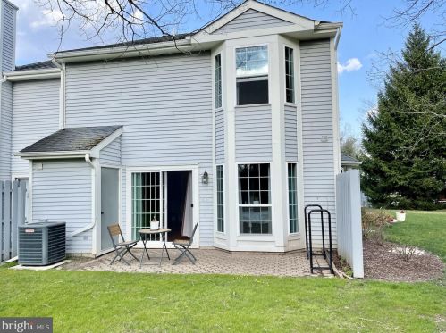 15 Trumbull Ct, Princeton NJ  08540-7060 exterior