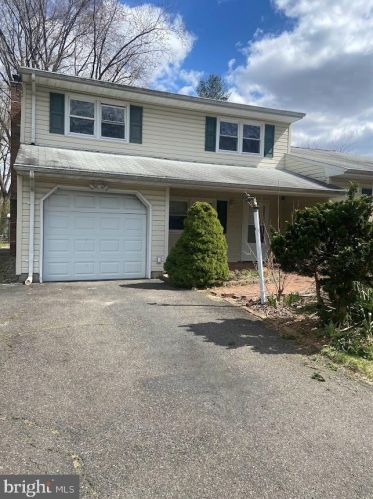 139 Cypress Dr, East Windsor, NJ 08520-2314