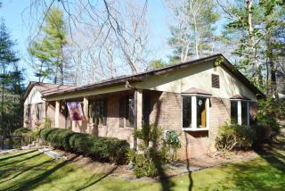 3 Bridle Path Ct, Hendersonville, NC 28791-1647