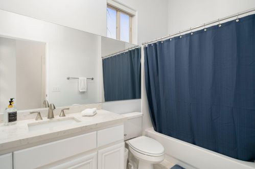 166 Kavenish Dr, Rancho Mirage CA  92270-3244 exterior