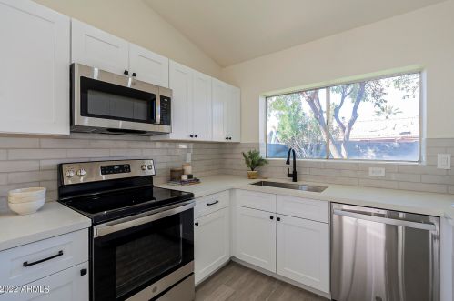 1244 Scott Ave, Gilbert AZ 85234-3670 exterior