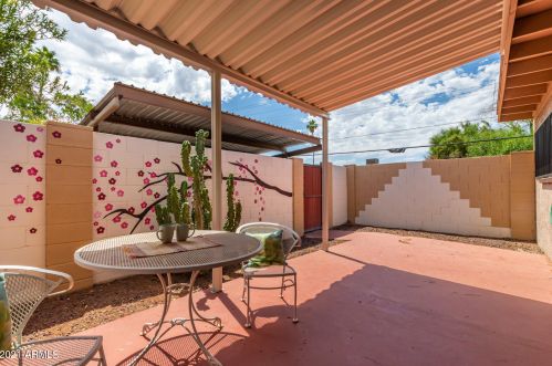 8265 Thomas Rd, Scottsdale AZ  85251-5873 exterior