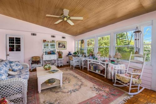 11 Rambling Rd, Northport NY  11768-2315 exterior