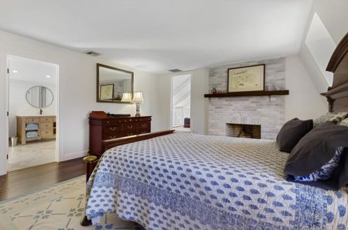 75 Chestnut Hill Rd, Ridgefield CT  06877-1202 exterior