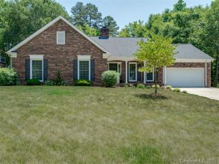 10912 Falls Branch Ln, Charlotte, NC 28214-8636