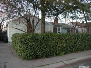 1821 Oregon Dr, Sacramento CA  95822-2666 exterior
