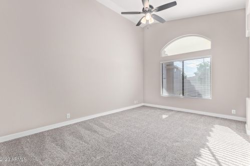 1722 Gilmore Cir, Mesa AZ 85206-3855 exterior