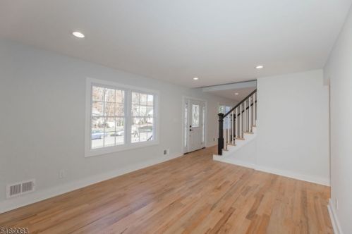 24 Shadow Ln, Berkeley Heights NJ  07922-1816 exterior