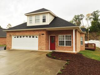 2511 Cloister Ln, Kingsport, TN 37660-4856