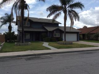 1603 Holly St, Rialto CA  92376-3837 exterior
