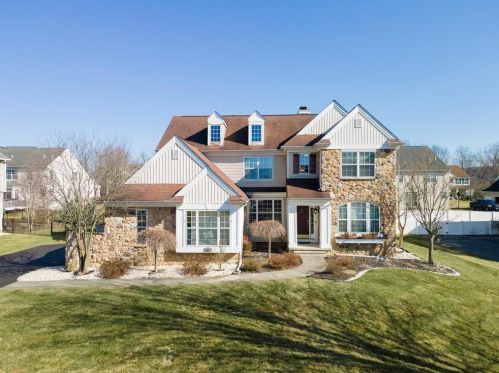 867 Ramblewood Dr, Easton, PA 18040-6216