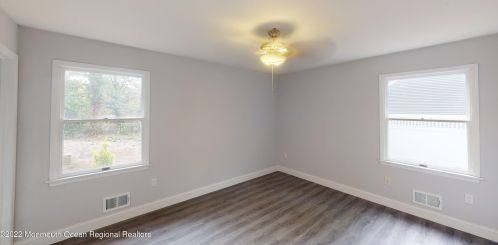 366 Arlington Ave, Berkeley Township NJ 08721-2357 exterior