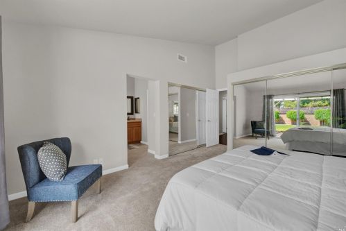 537 Stanford St, Vacaville CA  95687-4609 exterior