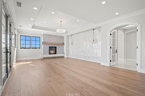 25682 Oak Meadow Dr, Santa Clarita CA  91381-0762 exterior