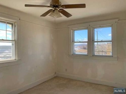 86 Malcolm Ave, Outwater NJ  07026-1218 exterior