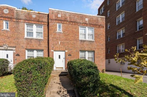 903 Quincy St, Washington, DC 20011-5713