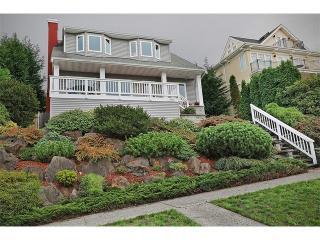 6746 39th Ave, Seattle, WA 98136-1903