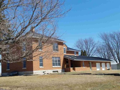 3452 B Ave, Maryville, IA 50606-8135