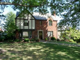 3 Concord Dr, Mckeesport, PA 15135-3109