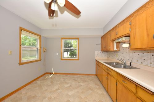 4237 60, Milwaukee WI 53220-3508 exterior