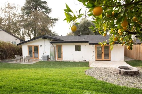 227 Altadena Dr, Altadena CA  91001-5106 exterior