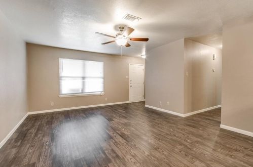 2214 Rifle Bend Dr, Georgetown TX  78626-8633 exterior