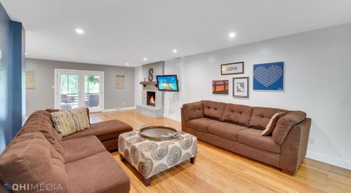 4102 Bloomingdale Ave, Valpo IN  46383-1914 exterior