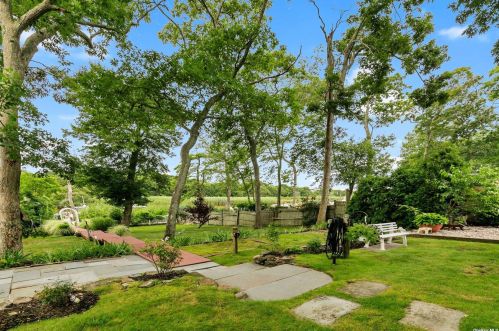 49 Crystal Beach Blvd, Moriches NY  11955-1909 exterior