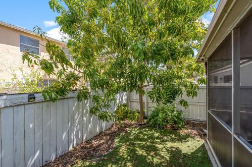 11728 12th St, Hollywood FL  33026-3841 exterior