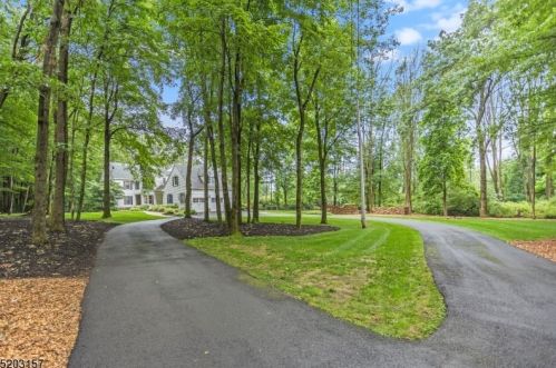 208 North Rd, Chester, NJ 07930-2324