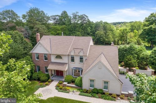 905 Chesterfield Dr, Prospectville, PA 19002-2116