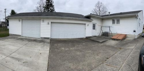 1009 Leesburg Ave, Washington Ch, OH 43160-1256