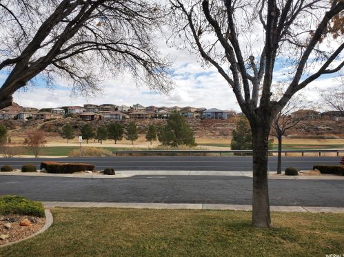 2280 Bloomington Hills Dr, Saint George, UT 84790-6885