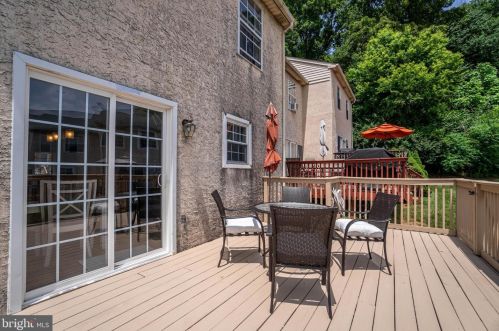 627 Coates Ln, Norristown PA  19406-2558 exterior