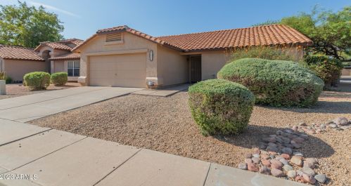1270 Chicago St, Chandler, AZ 85224-5229
