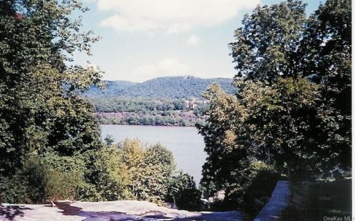 29 Webb Ln, Highland Falls, NY 10928-2301