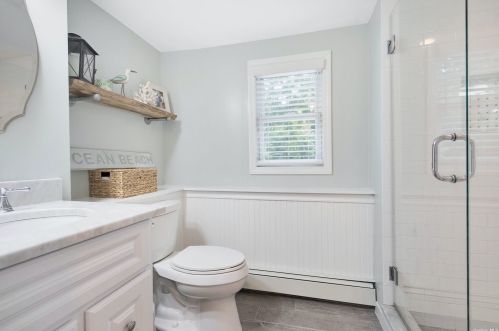 429 Hillside Ave, West Sayville NY  11796-1205 exterior