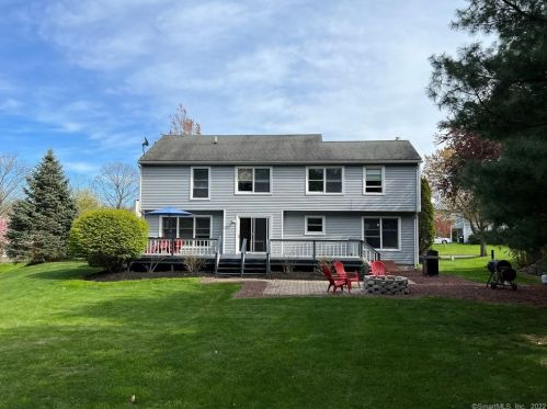 59 Tavern Cir, Middletown CT 06457-1563 exterior