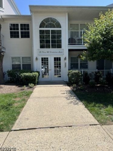 36 Crestview Ln, Mount Arlington, NJ 07856-1354