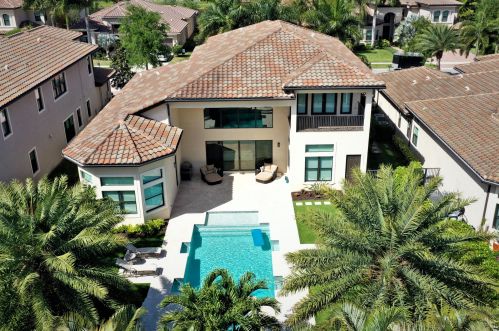 16880 Charles River Dr, Delray Beach, FL 33446-0010