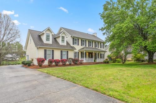 3103 Spring Mill Rd, Greensboro, NC 27406-5423
