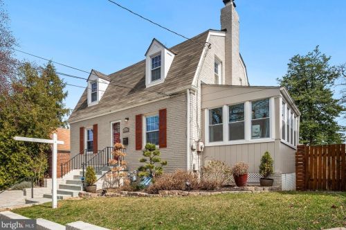 1208 45th Pl, Washington, DC 20019-5713