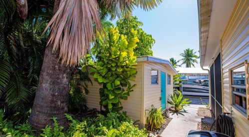 2632 York Rd, Saint James City FL  33956-2267 exterior