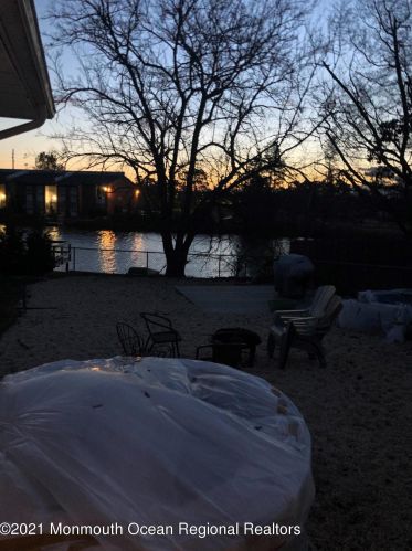 323 Lk Shr Dr, Bricktown NJ 08723-6013 exterior