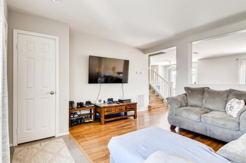 27193 Frost Ct, Menifee CA  92584-8521 exterior