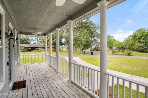 277 Pleasant Point Dr, Beaufort, SC 29907-1175