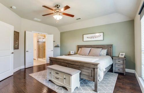 2913 Castle Creek Dr, Oak Point TX  75068 exterior
